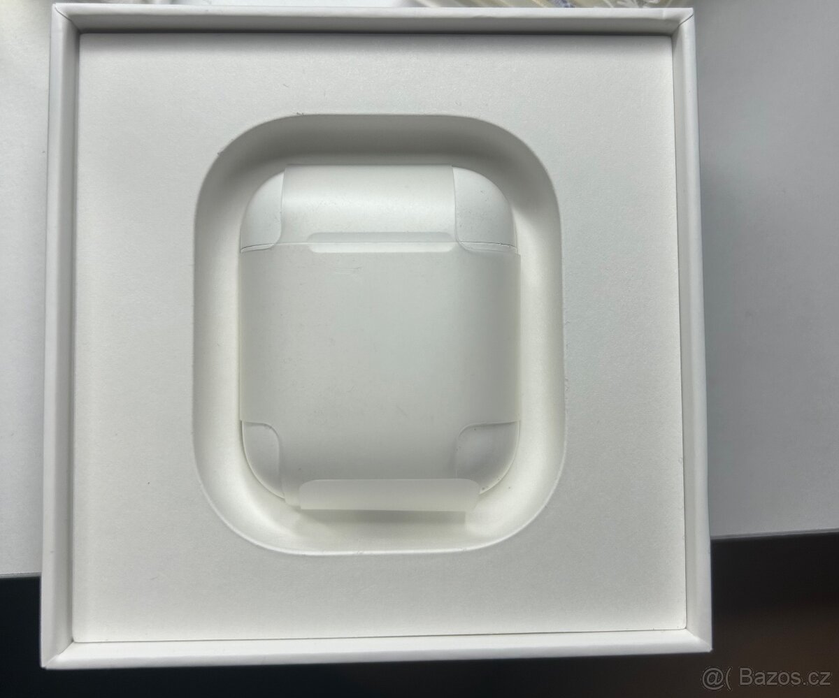 Apple AirPods 1 generace - 7