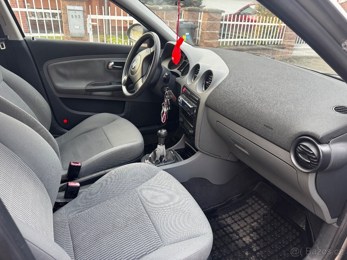 Seat Ibiza 1.4 benzín | r. v. 2004 - 7