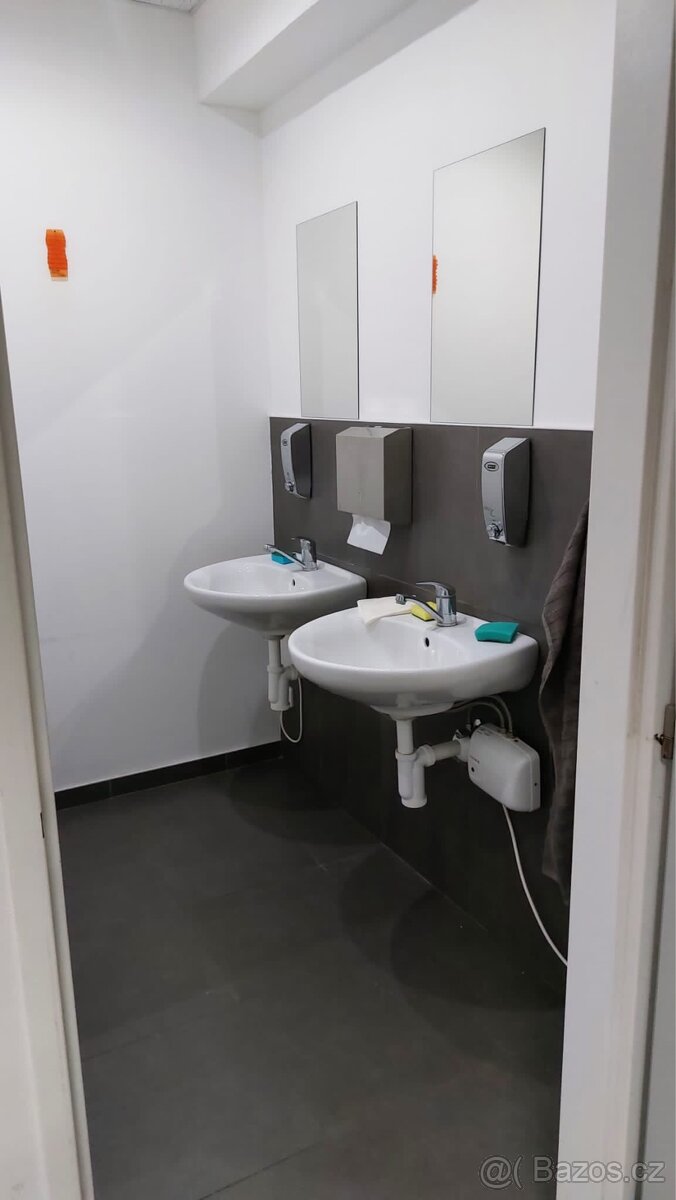 Pronájem kanceláře - 7