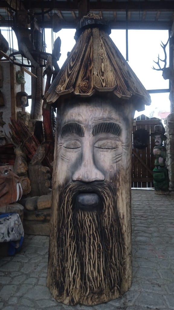 dřevěné sochy, výrob klátů, včelí ůly od známého sochaře - 7