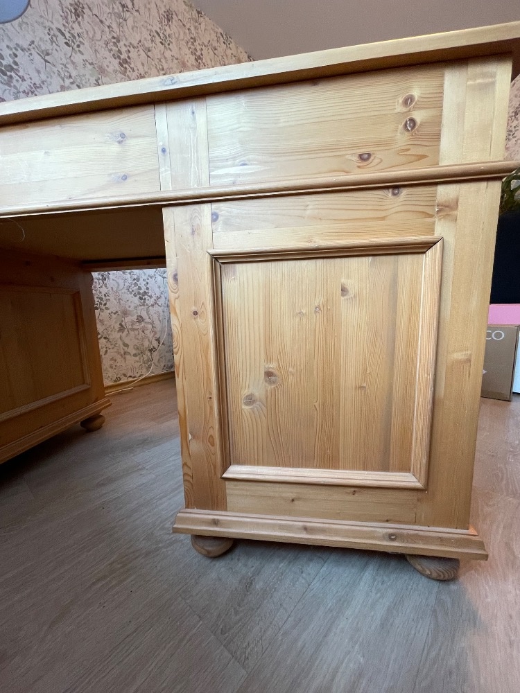 Psací stůl z masivu - 7