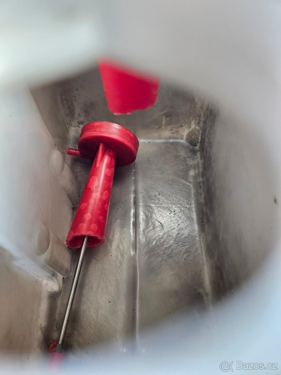 Nádobka ostřikovače Vaz 2101 - 7