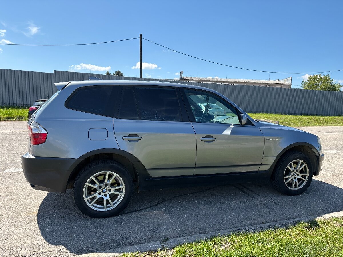 BMW X3 2.5i - 7