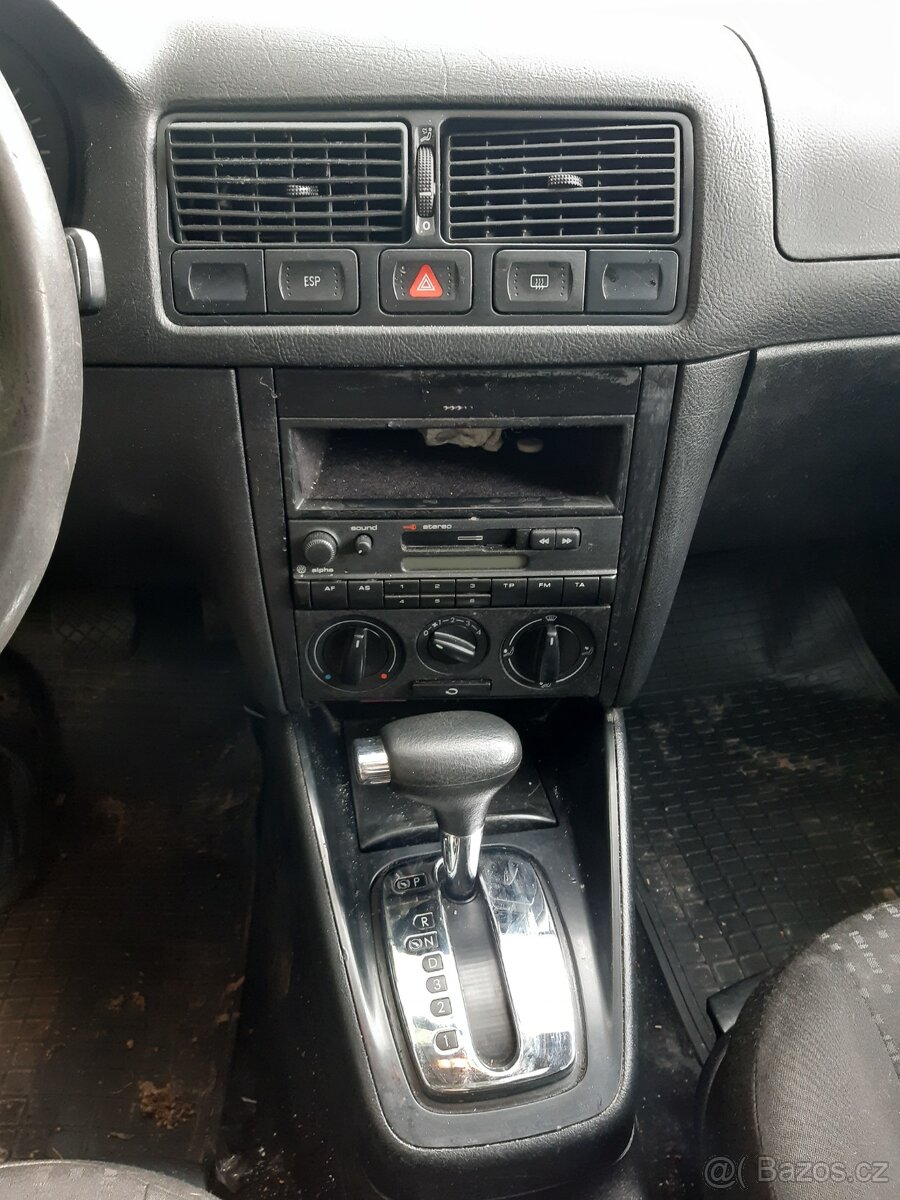 Volkswagen Golf 4 automat - 7