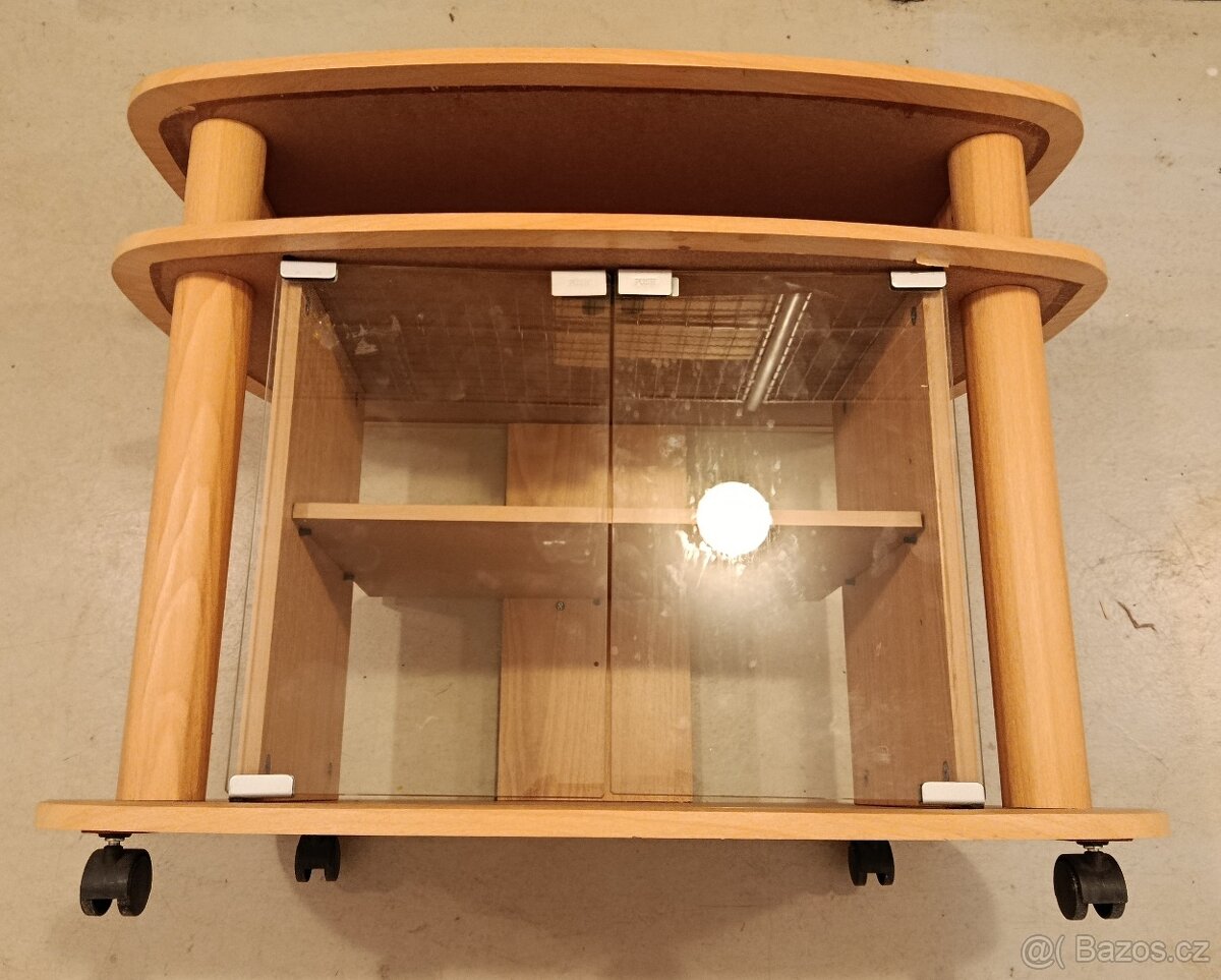 Stolek pod TV - 7