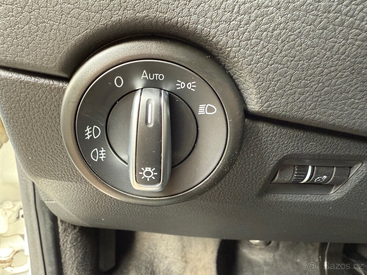 VOLKSWAGEN MULTIVAN T6 2,0 TDI GENERATION SIX DSG 110 kW TOP - 7