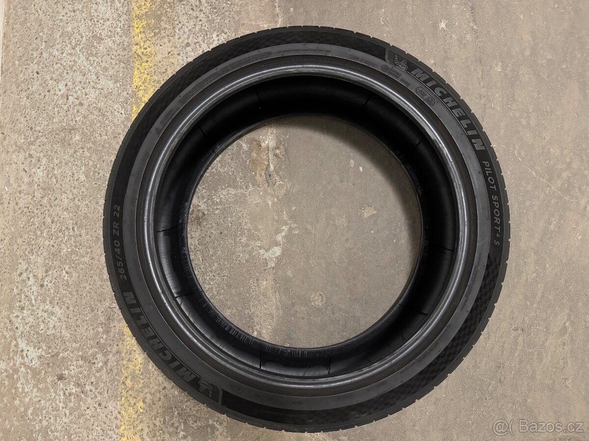Michelin Pilot Sport S4 265/40/22 letní - 7