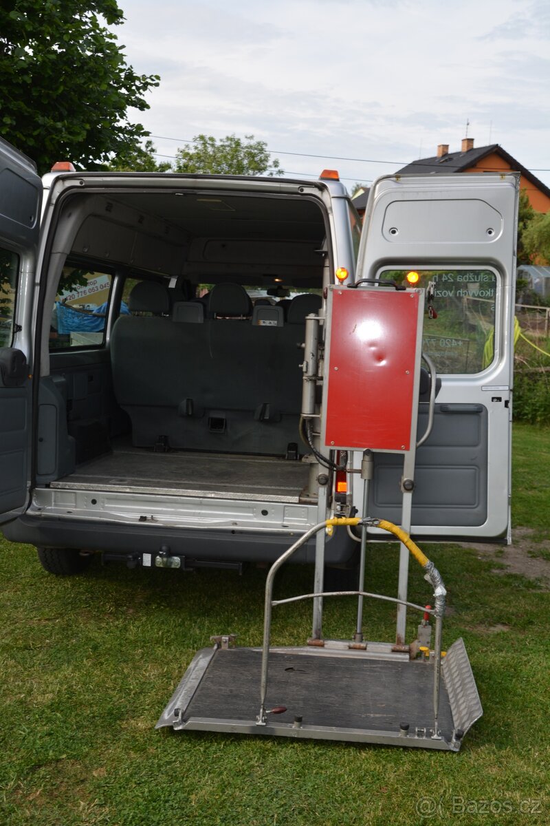 Ford Transit 9 míst - 2.4 TDCi 85 kW - plošina - 7