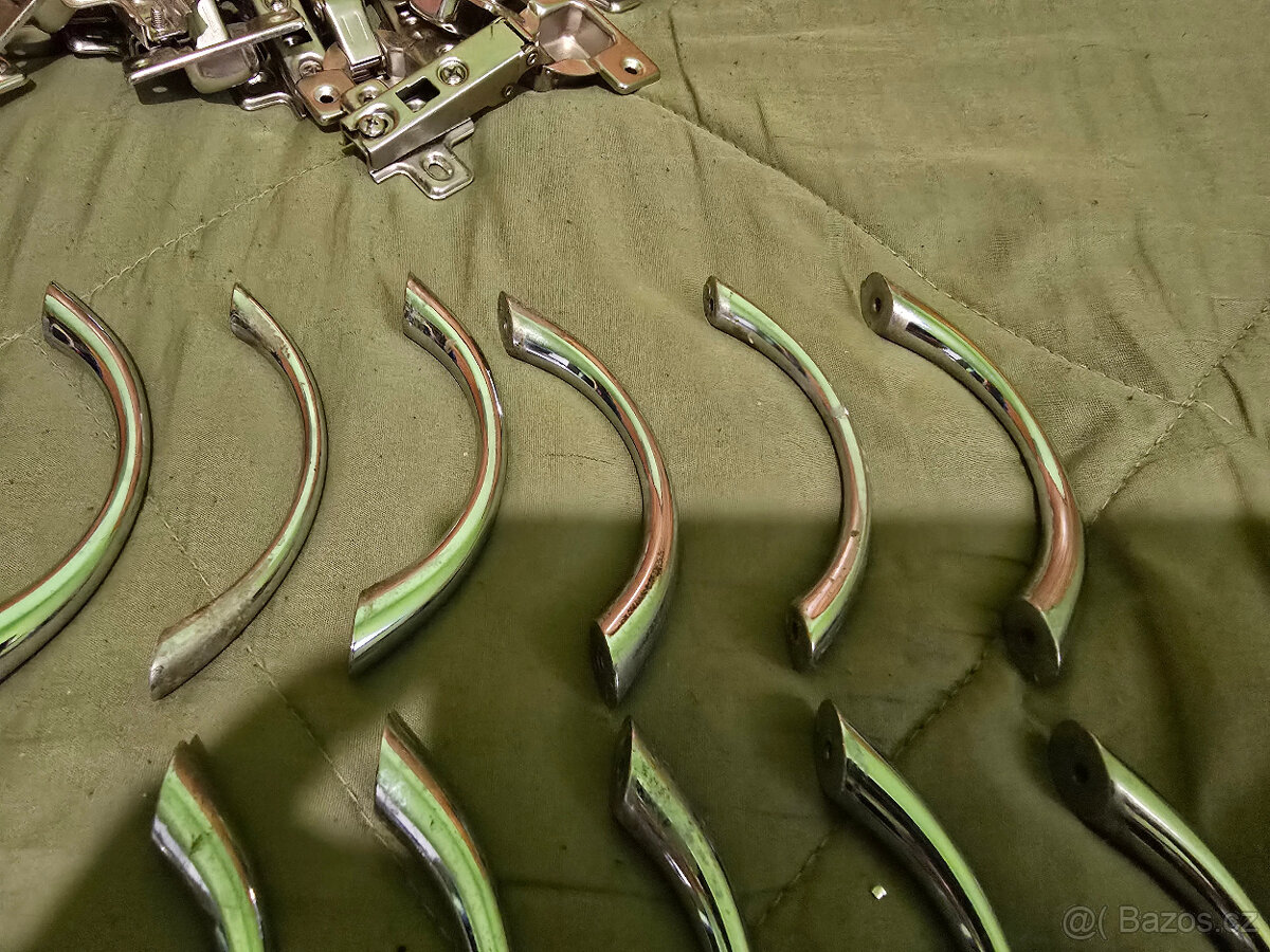 Predam pánty a uchytky - 7