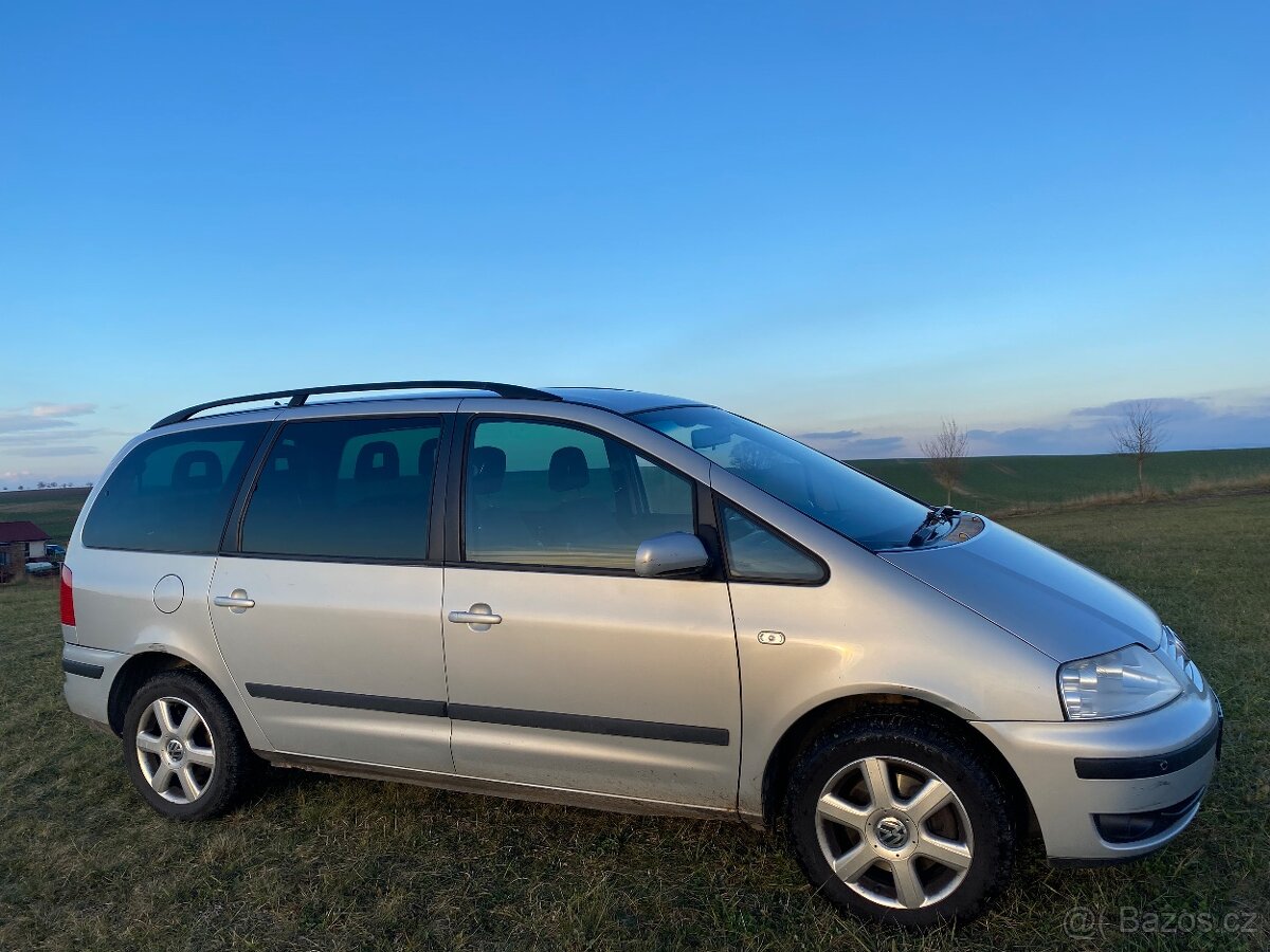 VW Sharan 7 míst 1.9 TDI 96 KW - 7