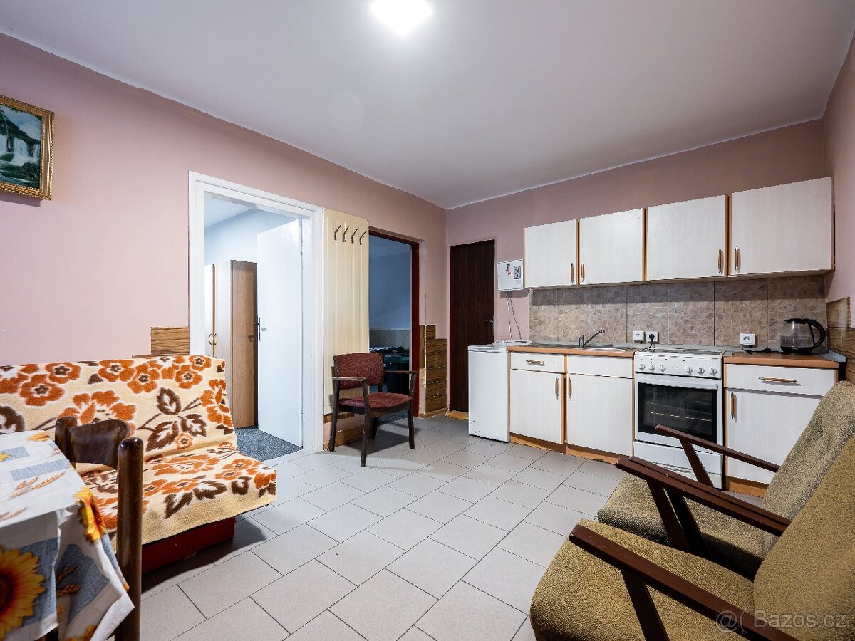 Rozsáhlá usedlost 4510 m² – Bohumileč - 7