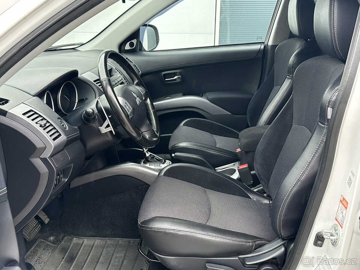Mitsubishi Outlander 2.2DI-D 156PS Intense+ -7 A/T 4x4 - 7