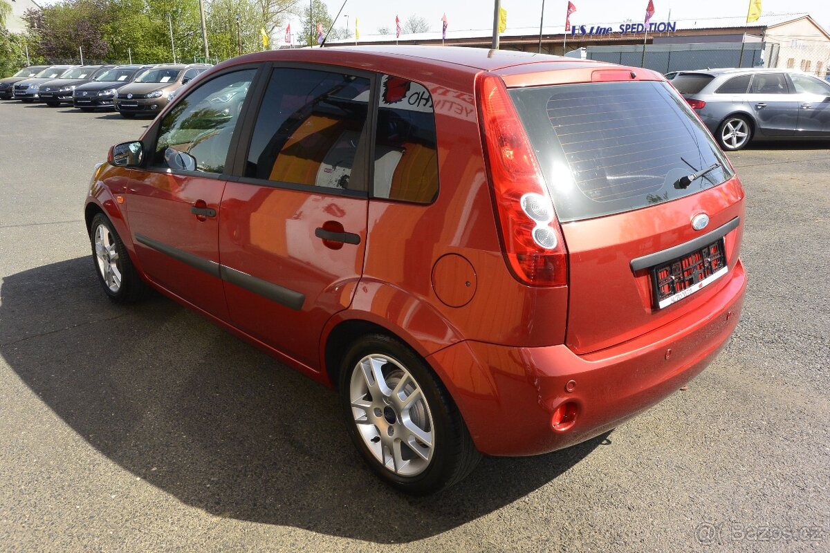PRODÁM Ford Fiesta 1.4i - 7
