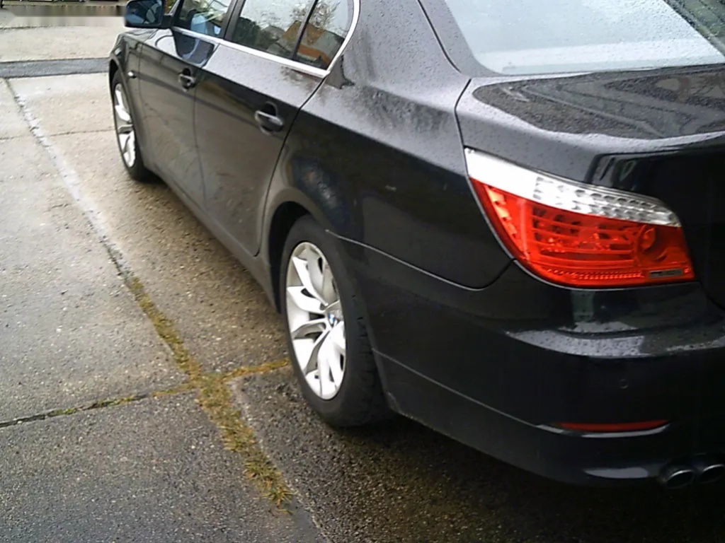 BMW Řada 5, 523i - 7