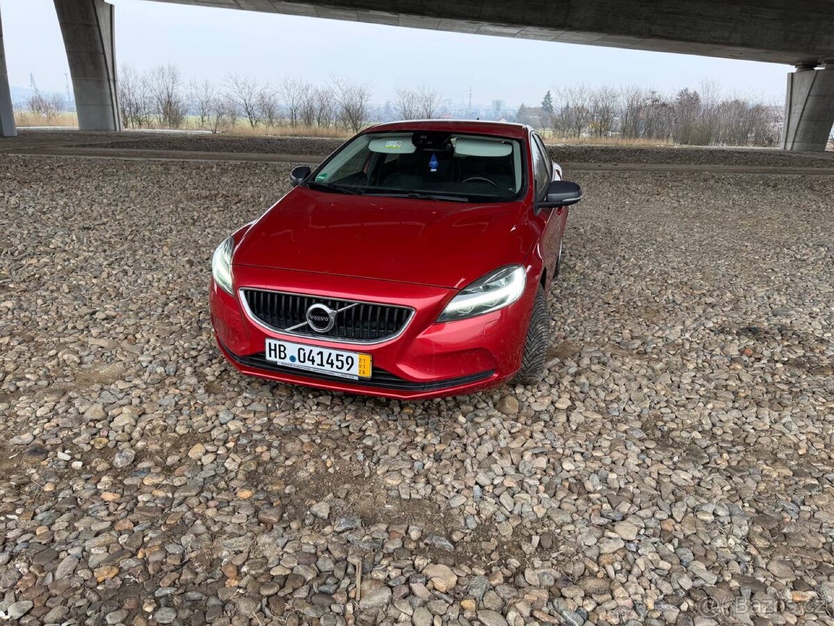 Volvo v40 D3 2019r - 7