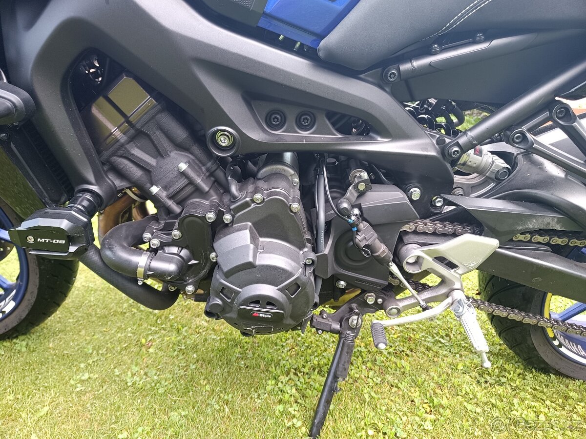 Yamaha MT 09 - 7