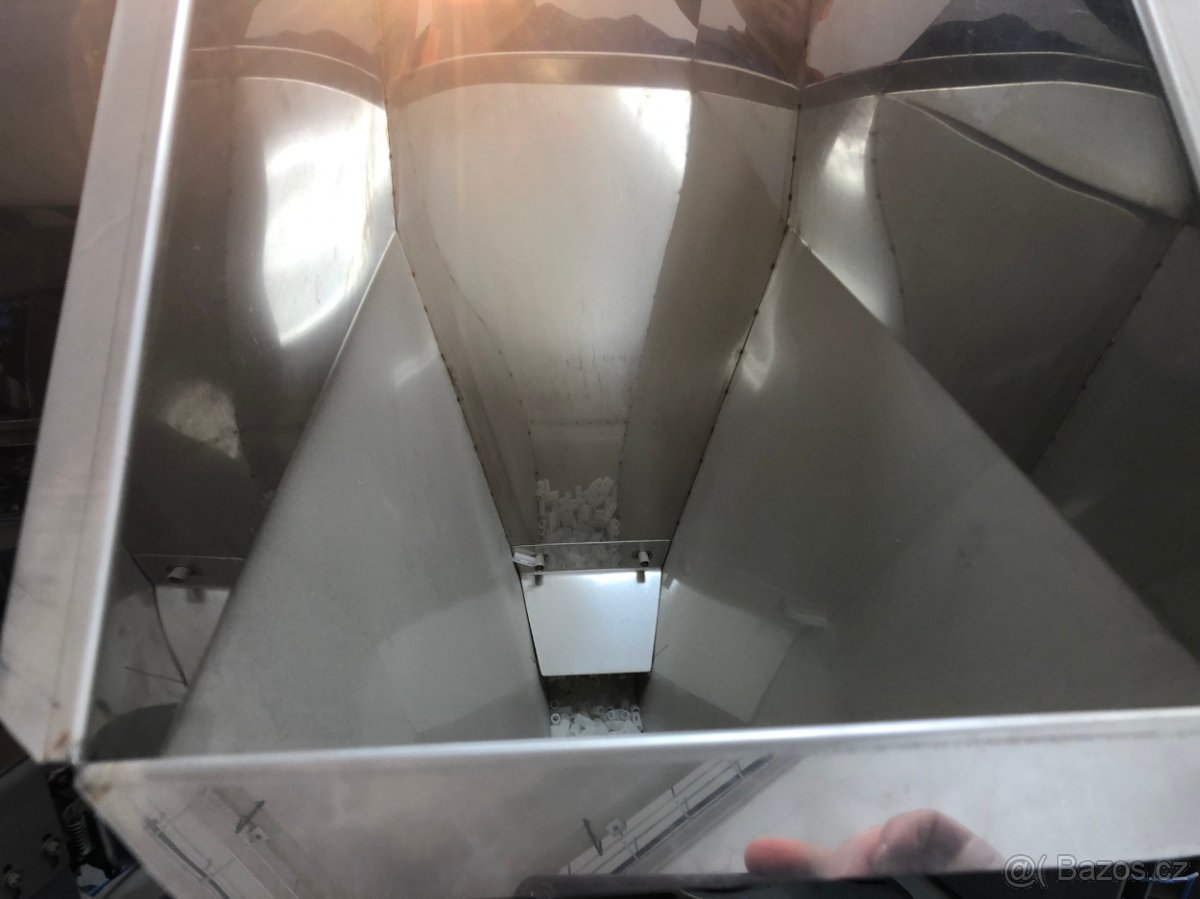 Automatické počítací a dávkovací váhy VXND- 6 proudů - 7