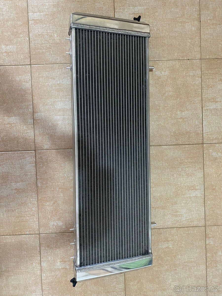 CELOHLINÍKOVÝ CHLADIČ JEEP CHEROKEE XJ 2.5TD - 7