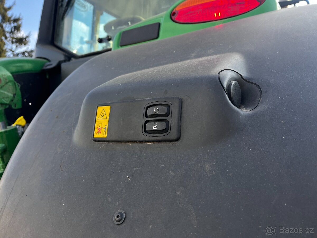 traktor John Deere 6M 220 - 7