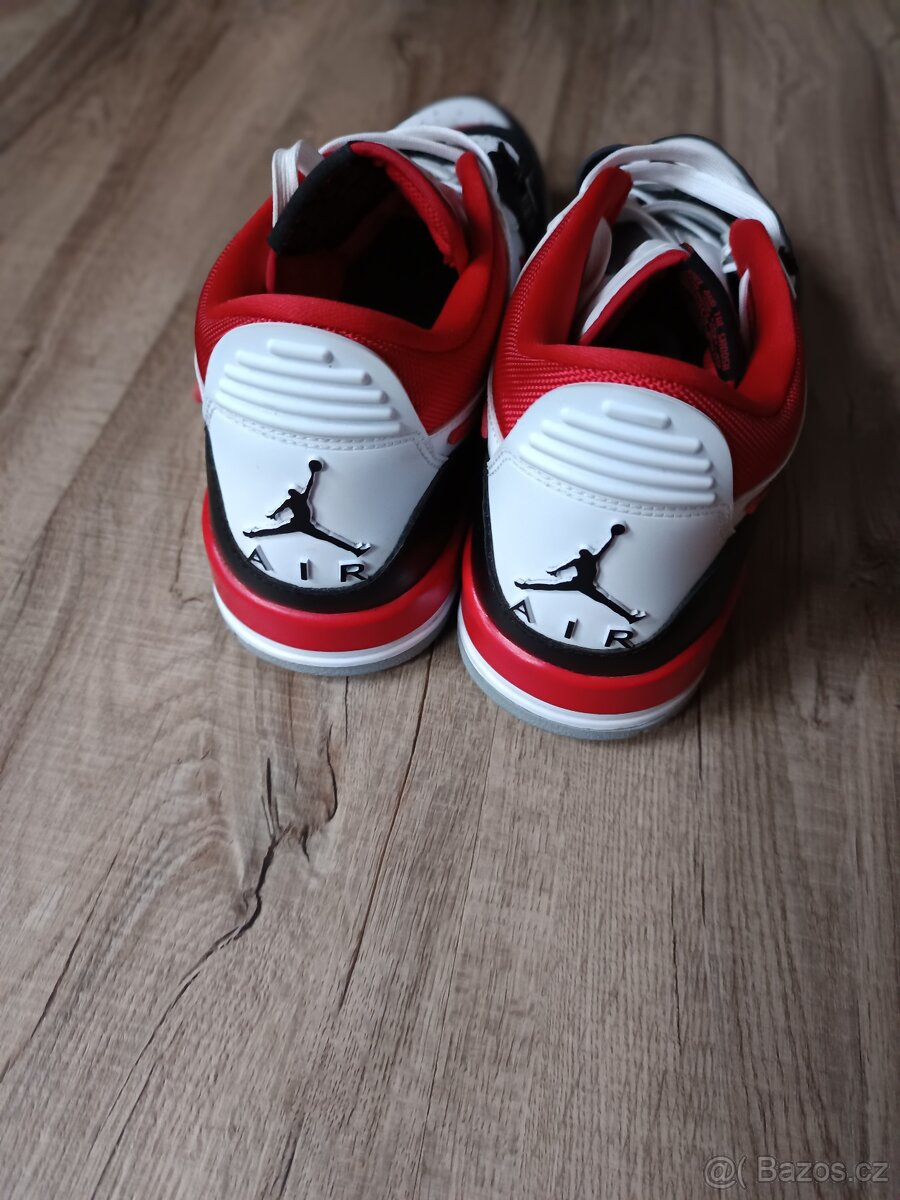 Jordan vel.44 - 7