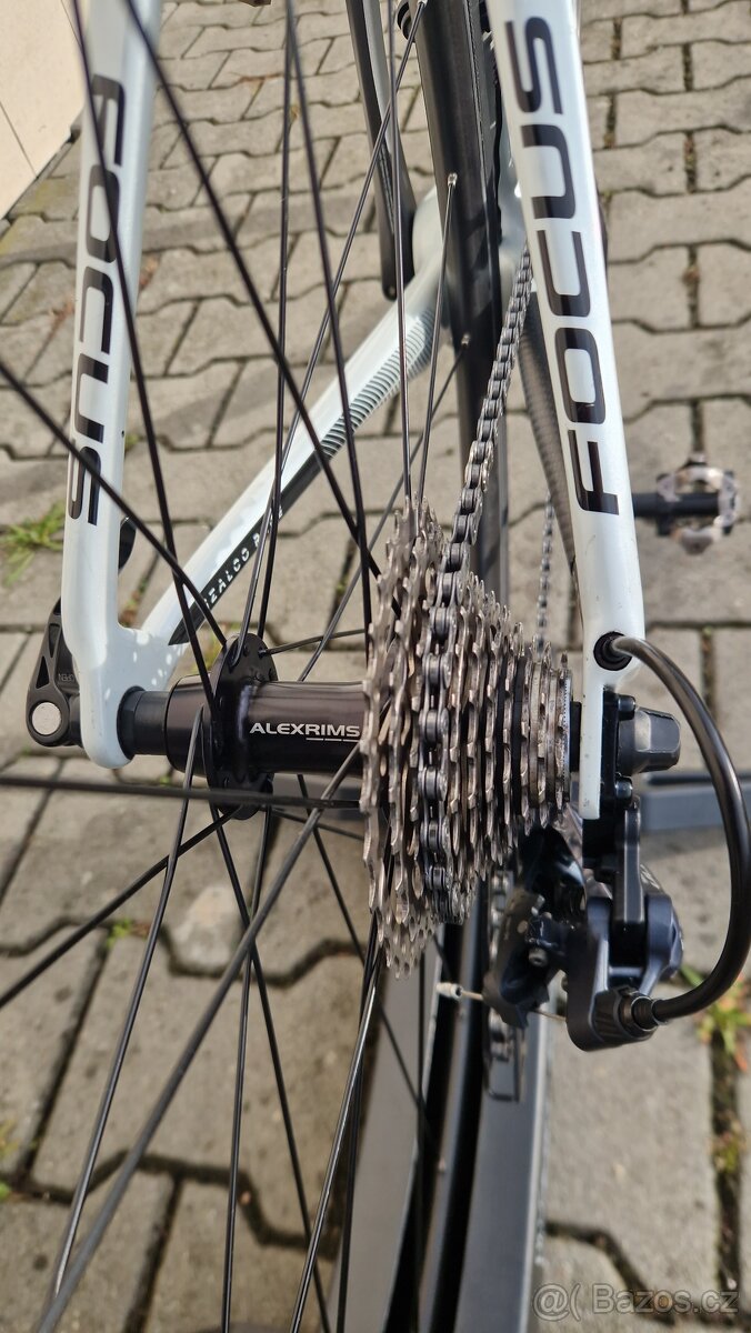 Prodám dámské silniční kolo FOCUS Izalco Race - 7