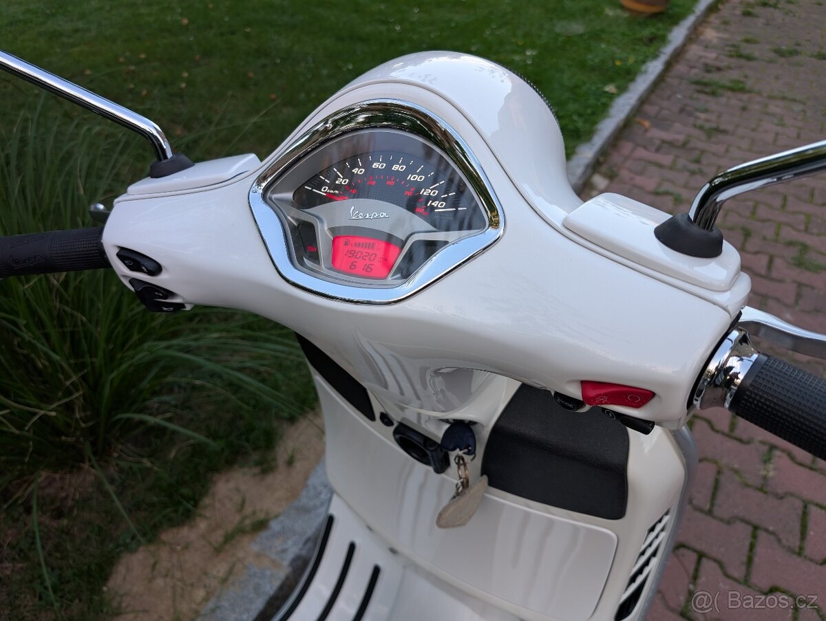 Vespa GTS Super 300 - 7