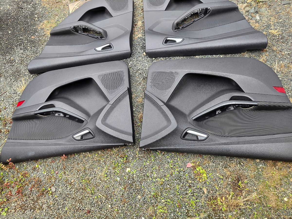 Sedačky, tapeci, koberec... Focus III - 7