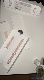 Apple watch SE 40mm - 7