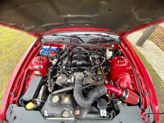 Prodám Ford Mustang 4.0 V6 2010 - 7