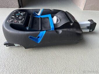 kočárek Junama silver + dětská autosedačka 0+ a isofix - 7