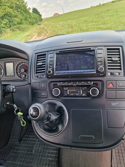 VW multivan T5.1 2.0TDi 103KW- manuál - 2x šoupačky - 7