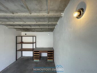 Pronájem garáže 19m2 v blízkosti centra Strakonic, ulice Che - 7