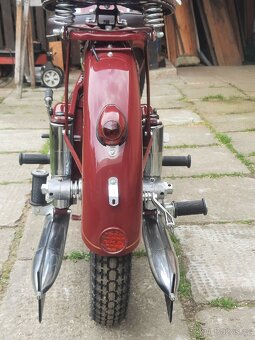 Jawa pérák 250 - 7