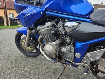 Suzuki bandit 600 S - 7
