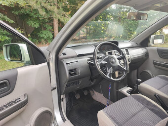 Nissan X-Trail 2,2 dCi 100kW 4x4 rok 2005 - 7
