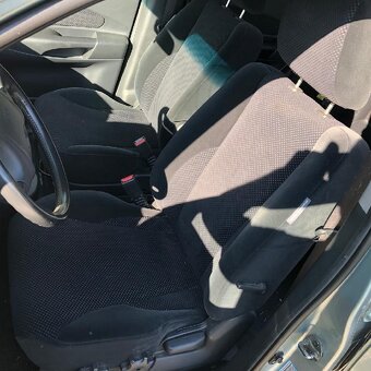 hyundai tucson interiér - sedadla - 7