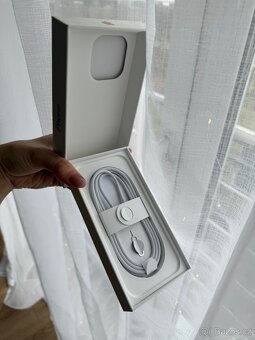 IPhone 16 Pro, 128GB - 7