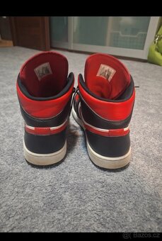 Air Jordan 1 Mid - 7