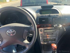 Toyota Avensis combi 2,0 D-4D 85 KW r.v. 2003 - 7