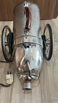 Historický vysavač BONZO D.R.P.a. - 7