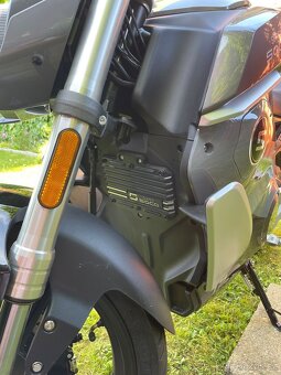 e-moto VMoto / Super Soco TS Street Hunter (zánovní) - 7