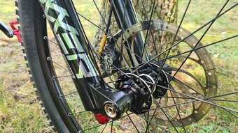 Giant Glory 2016 – velikost L - 7
