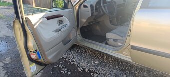 Volvo V40 1.9di 85 kw. Plech pod motorem, zvedlé - 7