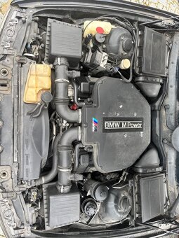 BMW M5 E39 carbonschwarz / nahradni dily - 7