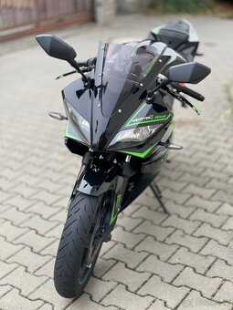 Yamaha YZF-R125 - 7