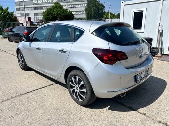 Opel Astra J TURBO, najeto 122.612 km, 1. majitel - 7