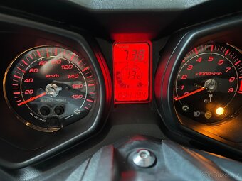 Yamaha X-MAX 400, 2016, Akrapovič - 7