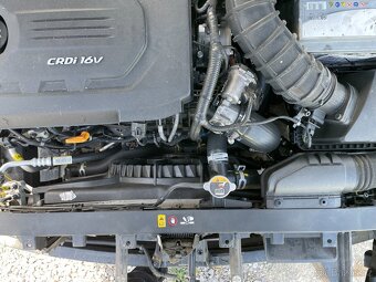 Hyundai i30 1.6 CRDi Style - poškodené - 7
