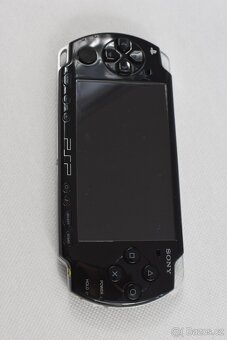 Sony Playstation Portable PSP 2000 Piano Black - 7