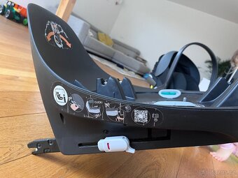 Vajíčko Cybex Z Cloud iSize + otočná základna Base Z - 7